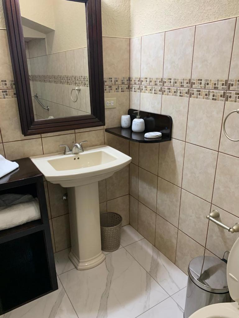 One South Place Hotel 伯利兹城 外观 照片